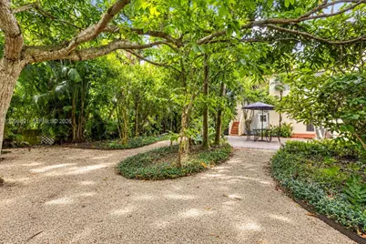 1140 Asturia Ave, Coral Gables, FL 33134 - Photo 9