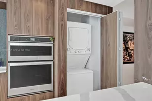 4000 Island Blvd, Aventura, FL 33160 - Photo 15