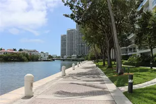 4000 Island Blvd, Aventura, FL 33160 - Photo 45