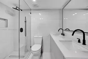 6039 Collins Ave, Miami Beach, FL 33140 - Photo 43