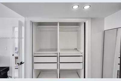 6039 Collins Ave #1736, Miami Beach, FL 33140 - Photo 47