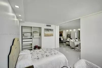 6039 Collins Ave #1736, Miami Beach, FL 33140 - Photo 35