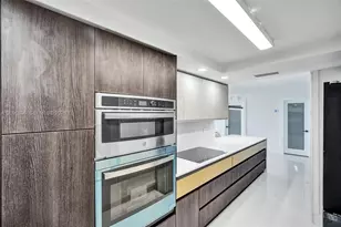 6039 Collins Ave, Miami Beach, FL 33140 - Photo 23