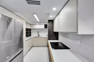 6039 Collins Ave, Miami Beach, FL 33140 - Photo 21