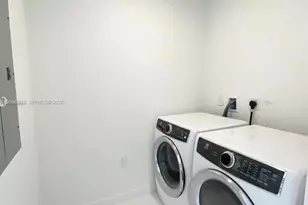 851 NE 1st Ave, Miami, FL 33132 - Photo 17