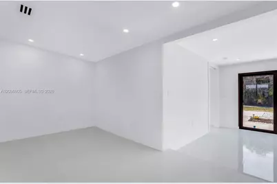 1339 NE 15th Ave, Fort Lauderdale, FL 33304 - Photo 27