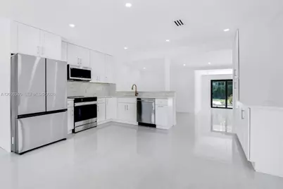 1339 NE 15th Ave, Fort Lauderdale, FL 33304 - Photo 9