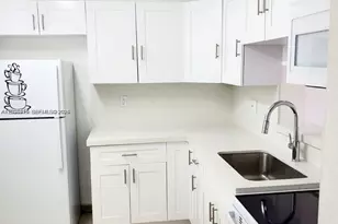 5199 NW 7th St, Miami, FL 33126 - Photo 3