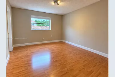 427 Santander Ave #305, Coral Gables, FL 33134 - Photo 3