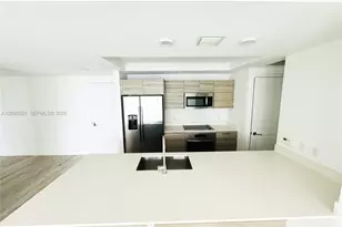 121 NE 34th St, Miami, FL 33137 - Photo 5