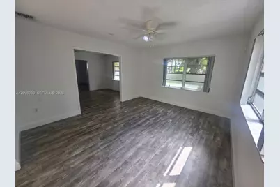 5869 SW 34th St, Miami, FL 33155 - Photo 21