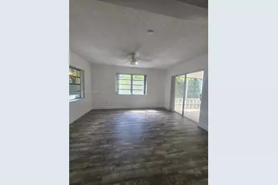 5869 SW 34th St, Miami, FL 33155 - Photo 13