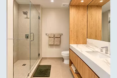 11 NE 6th St #3211, Miami, FL 33132 - Photo 13