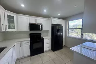 11272 Taft St, Pembroke Pines, FL 33026 - Photo 3
