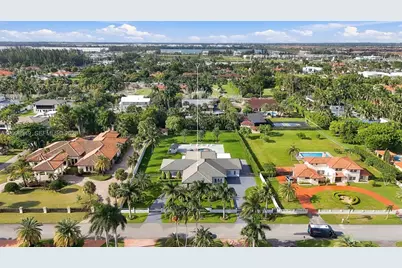 9995 NW 131st St, Hialeah Gardens, FL 33018 - Photo 39
