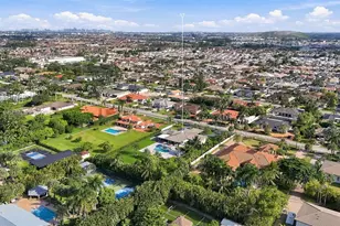 9995 NW 131st St, Hialeah Gardens, FL 33018 - Photo 43