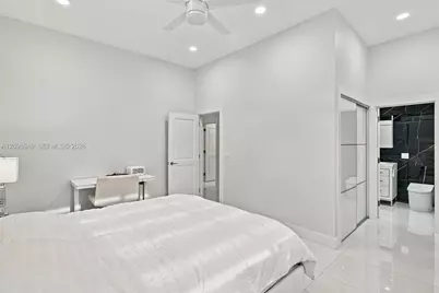 9995 NW 131st St, Hialeah Gardens, FL 33018 - Photo 29