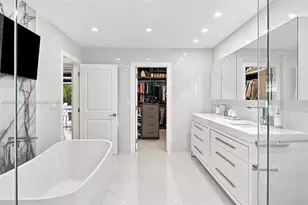 9995 NW 131st St, Hialeah Gardens, FL 33018 - Photo 23
