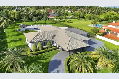 9995 NW 131st St, Hialeah Gardens, FL 33018 - Photo 47