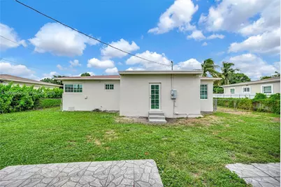 1135 NW 109th St, Miami, FL 33168 - Photo 11