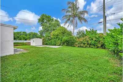 1135 NW 109th St, Miami, FL 33168 - Photo 13