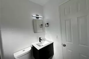 510 NE 4th Ave, Hallandale Beach, FL 33009 - Photo 17