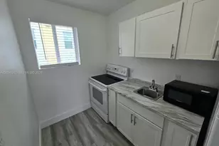 535 NW 7th St, Miami, FL 33136 - Photo 3