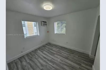 535 NW 7th St #12, Miami, FL 33136 - Photo 11