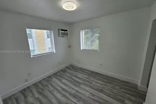535 NW 7th St, Miami, FL 33136 - Photo 11