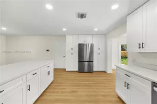 417 SW 1st Ave, Boynton Beach, FL 33435 - Photo 17