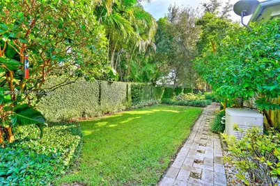 10195 SW 75th Pl, Pinecrest, FL 33156 - Photo 29