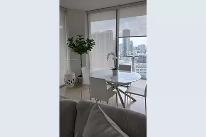68 SE 6th St #2412, Miami, FL 33131 - Photo 17