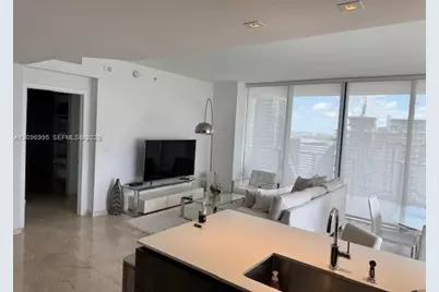 68 SE 6th St #2412, Miami, FL 33131 - Photo 5