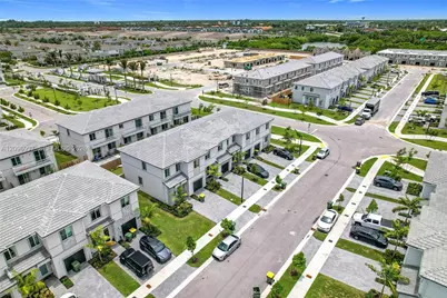 716 SE 14th St, Homestead, FL 33034 - Photo 3