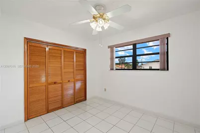 10980 SW 38th St, Miami, FL 33165 - Photo 23