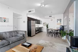 90 SW 3rd St, Miami, FL 33130 - Photo 3