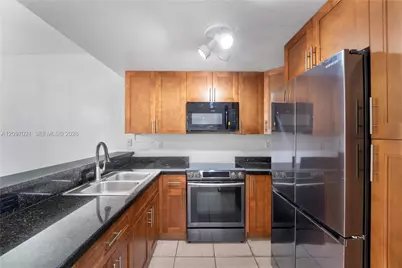 7080 NW 174th Ter #102, Hialeah, FL 33015 - Photo 15