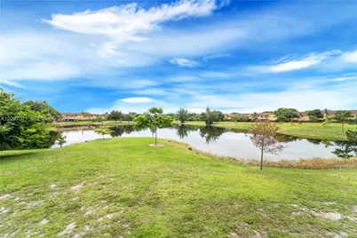 7080 NW 174th Ter #102, Hialeah, FL 33015 - Photo 21