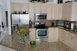 531 NW 108th Ave, Plantation, FL 33324 - Photo 7