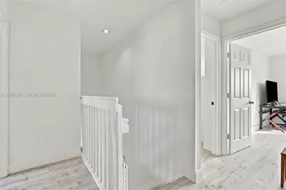 1362 Canary Island Dr, Weston, FL 33327 - Photo 27
