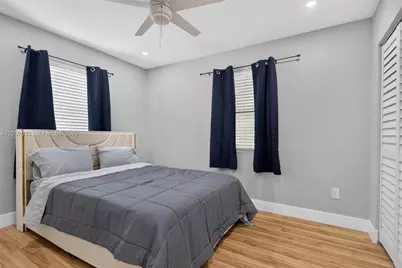 241 NE 45th St, Deerfield Beach, FL 33064 - Photo 29