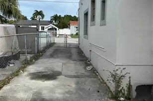 3500 NW 16th St, Miami, FL 33125 - Photo 9