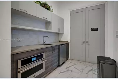 8167 NW 41st St #E-208, Doral, FL 33166 - Photo 31