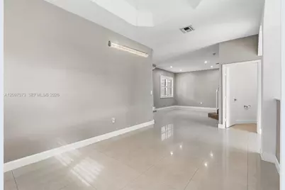 2001 NW 99th Ter, Pembroke Pines, FL 33024 - Photo 17