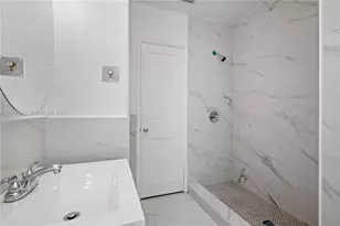 511 NE 131st St, North Miami, FL 33161 - Photo 33