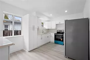 511 NE 131st St, North Miami, FL 33161 - Photo 17