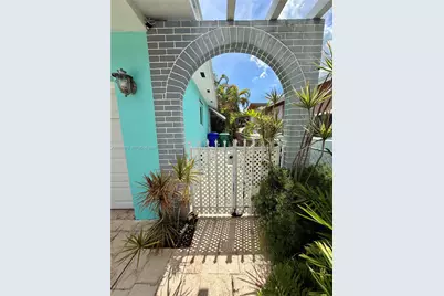 4450 SW 2nd St, Miami, FL 33134 - Photo 27