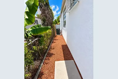 282 E 19th St, Hialeah, FL 33010 - Photo 15