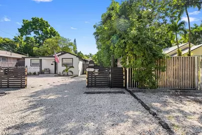 9533 NW 3rd Ave #REAR, Miami, FL 33150 - Photo 23