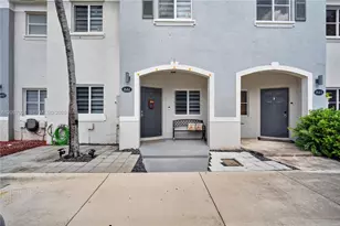 1661 SE 30th St, Homestead, FL 33035 - Photo 3